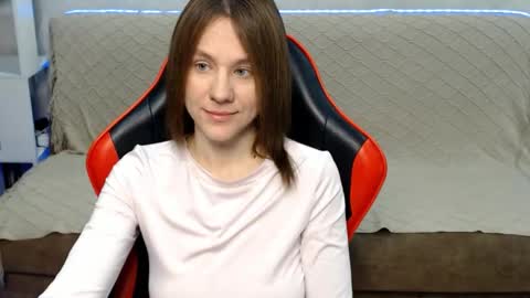 baby_kitte online show from February 1, 1:02 am