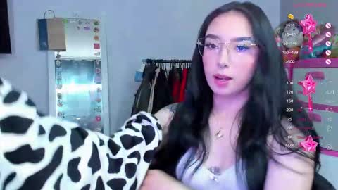 lily online show from October 1, 3:11 pm