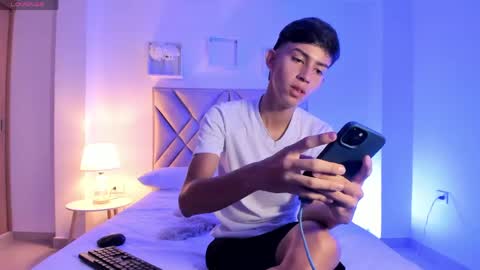 baby_noaht online show from June 4, 10:05 pm