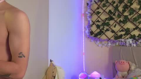 Snapshot of baby_xian chatting on March 6, 3:02 am  Dani  online show from March 6, 3:02 am