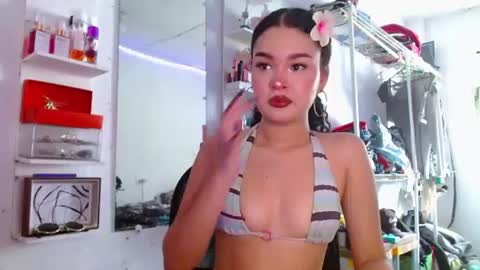 babybombom08 online show from June 11, 7:12 pm