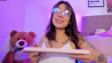 Snapshot of babychaos_ chatting on October 30, 11:27 pm Mariana  online show from October 30, 11:27 pm