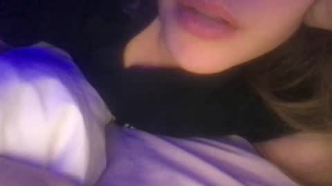 babyhoney333 online show from December 23, 7:03 am