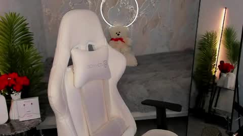 Sophia online show from June 9, 1:28 am
