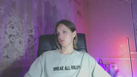 Sonya online show from April 18, 7:58 pm