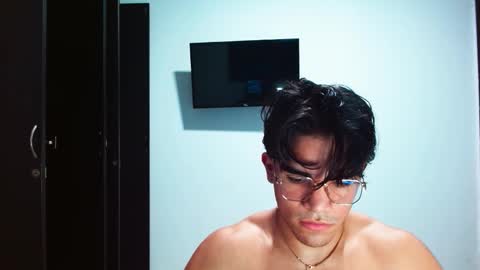 sebas online show from November 10, 11:51 pm