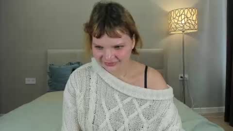babyyulli online show from July 30, 2:01 am