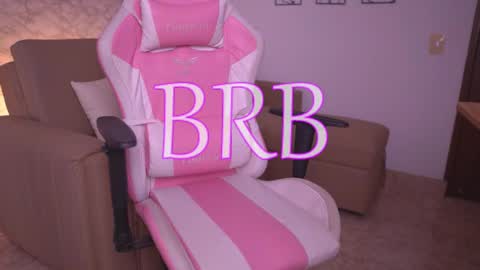 babyzoe_ online show from February 13, 2:42 pm