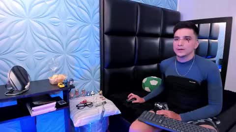 bad_boy_21_ online show from March 1, 6:06 am