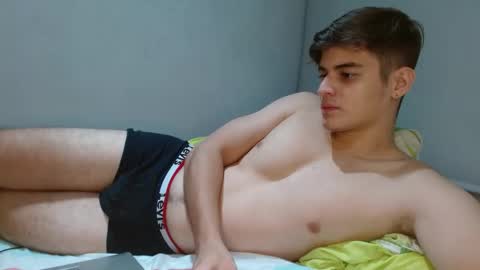 Snapshot of badbunny_69_ chatting on February 11, 4:11 am badbunny_69_ online show from February 11, 4:11 am