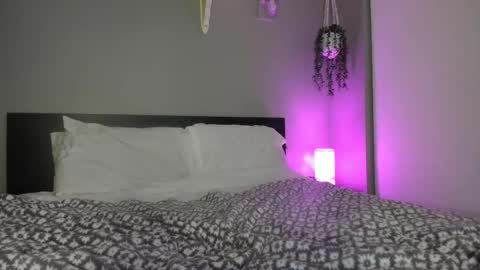 Jade online show from September 24, 3:35 am