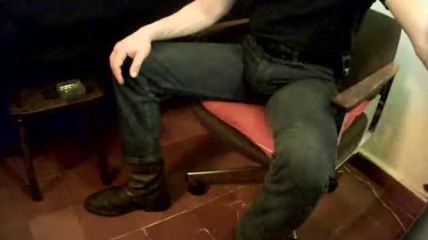 Mexican livin Off the Wall online show from February 13, 4:05 am