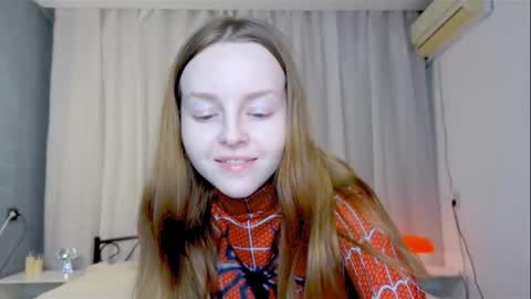 Snapshot of bae_cake__ chatting on September 19, 4:54 pm Alice online show from September 19, 4:54 pm