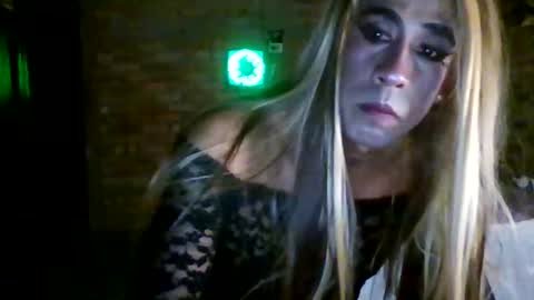 balloleth991760 online show from June 9, 3:17 am