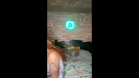 balloleth991760 online show from May 4, 3:13 am