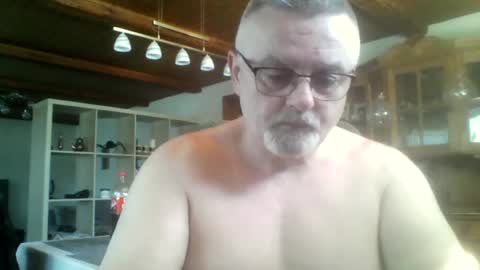 Oldgrumpy12 online show from June 21, 1:39 pm