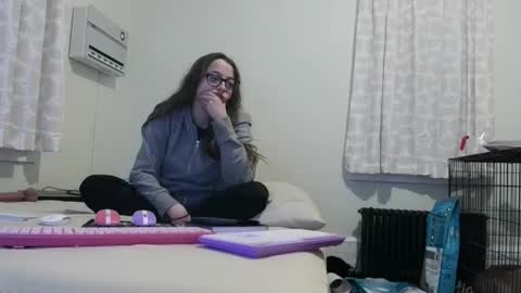 bambiboo8113 online show from December 17, 5:58 am