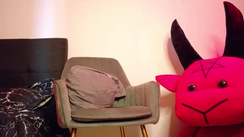 Bambi online show from November 6, 3:04 pm