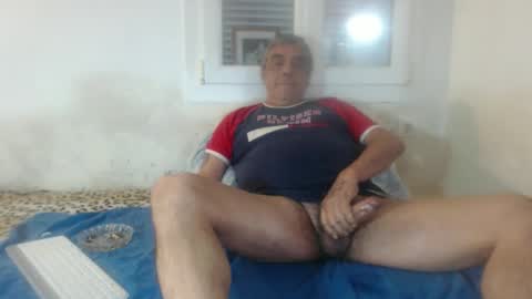 Snapshot of bambino6060 chatting on October 26, 3:01 pm bambino6060 online show from October 26, 3:01 pm
