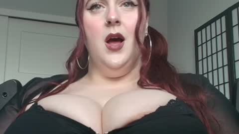bambixxlynn online show from July 6, 10:33 pm