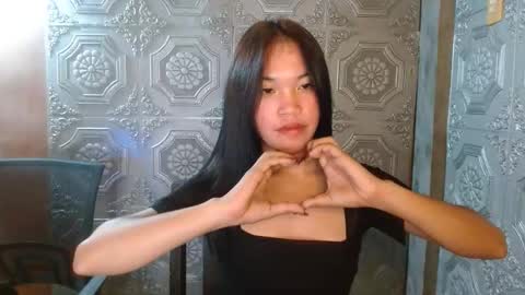 Snapshot of baninay810654 chatting on October 5, 8:05 pm baninay810654 online show from October 5, 8:05 pm