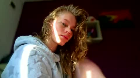 Snapshot of barbara53000 chatting on September 23, 1:38 pm charliejones online show from September 23, 1:38 pm