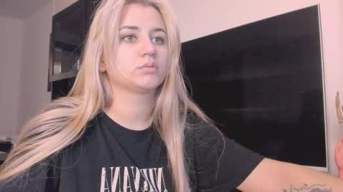 barbarasiren online show from November 1, 12:04 pm