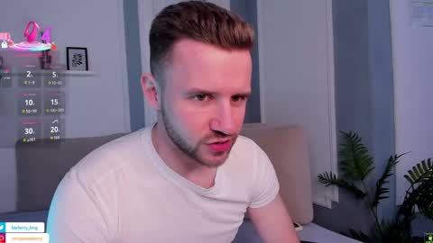 ENRIQUE online show from April 18, 5:42 am