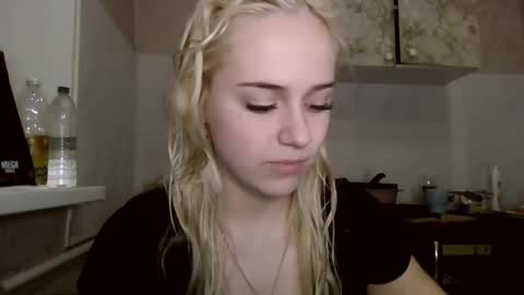 barbie___girl online show from January 18, 8:07 pm