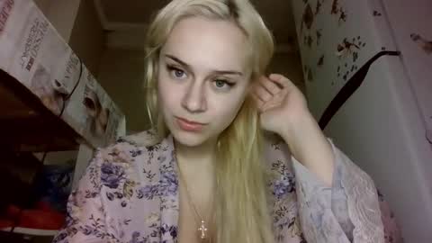 barbie___girl online show from February 4, 7:29 pm