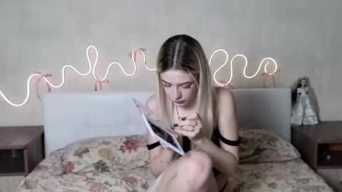 im Betty online show from January 11, 9:59 am