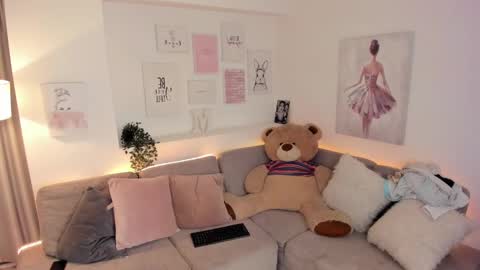 Barbara online show from March 5, 10:33 am