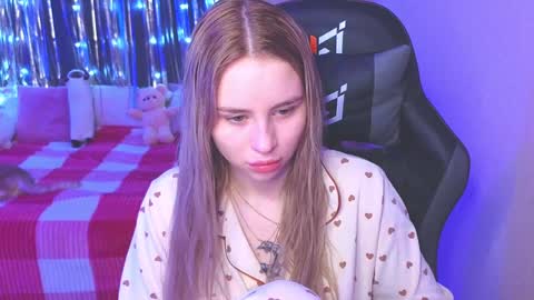 Eva online show from December 30, 8:10 am