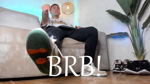 Bastian Independent Model online show from March 29, 11:01 am