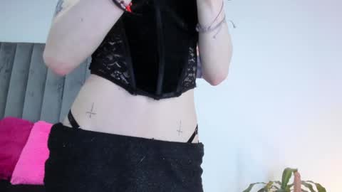 Snapshot of bathory_vamps chatting on January 22, 1:00 pm online show from January 22, 1:00 pm