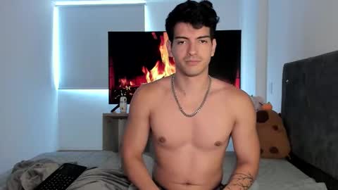 Valentino online show from October 14, 9:18 pm