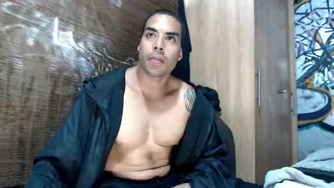 Justin online show from December 20, 4:03 pm