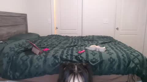 bby_julesss online show from December 21, 1:01 am