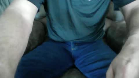 Snapshot of beachguy38 chatting on February 17, 6:17 pm beachguy38 online show from February 17, 6:17 pm