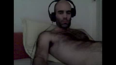 bear14250949 online show from November 26, 1:03 am