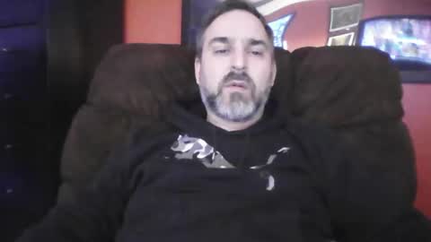 Snapshot of beardedambition chatting on January 11, 6:54 pm beardedambition online show from January 11, 6:54 pm