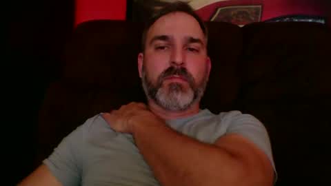 Snapshot of beardedambition chatting on September 30, 12:32 am beardedambition online show from September 30, 12:32 am