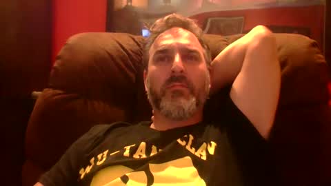 Snapshot of beardedambition chatting on September 20, 3:09 am beardedambition online show from September 20, 3:09 am