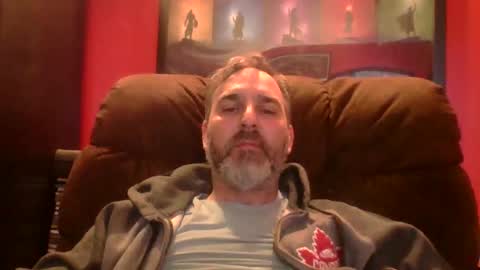 Snapshot of beardedambition chatting on October 29, 2:24 am beardedambition online show from October 29, 2:24 am