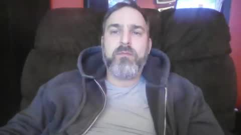 Snapshot of beardedambition chatting on December 8, 4:11 am beardedambition online show from December 8, 4:11 am