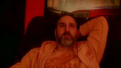 Snapshot of beardedambition chatting on October 5, 2:53 am beardedambition online show from October 5, 2:53 am