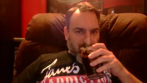 Snapshot of beardedambition chatting on October 25, 9:59 pm beardedambition online show from October 25, 9:59 pm