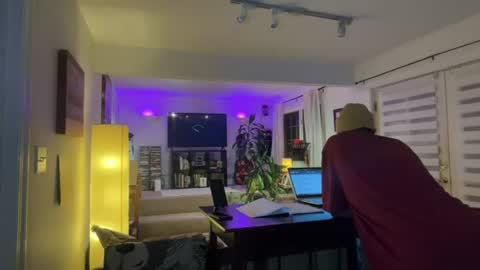 bearmeat4you online show from August 10, 4:50 am