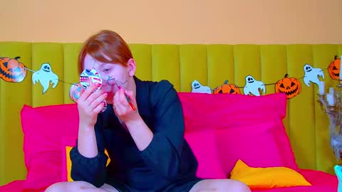 Beatrice online show from October 25, 7:25 pm