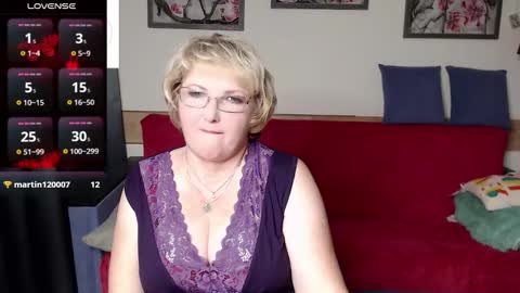 your Lana online show from October 10, 3:07 pm